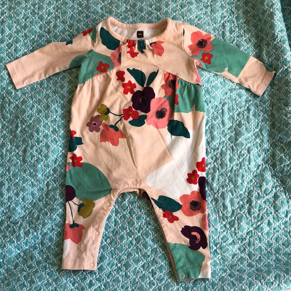 One piece long sleeve floral outfit